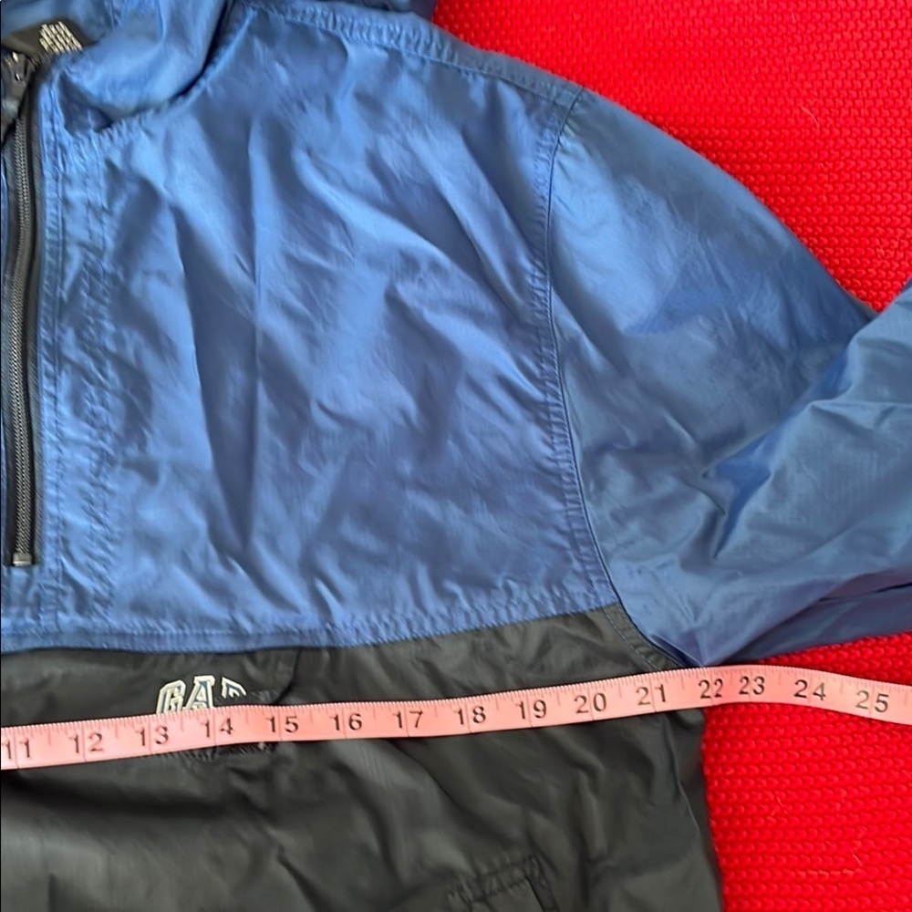 GAP Boy’s Blue and Black Windbreaker Jacket Size XXL Preloved - Picture 7 of 9
